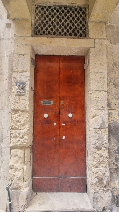 448 · 2025 · Porte